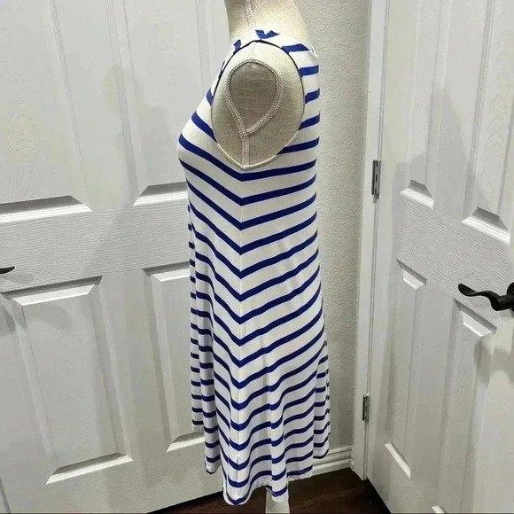 Old Navy Summer T-shirt Tank Dress blue and white striped - Picture 4 of 6